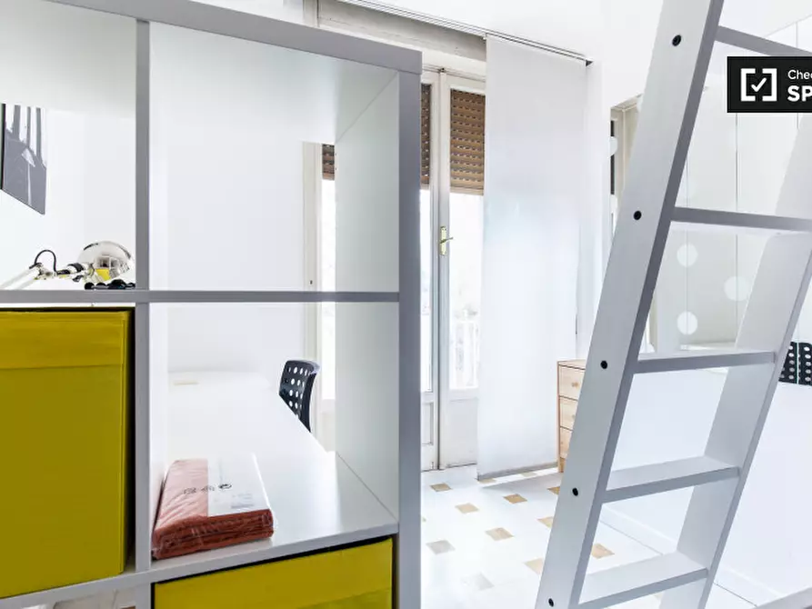 Immagine 2 di Camera condivisa in affitto  in Via Salaria a Roma