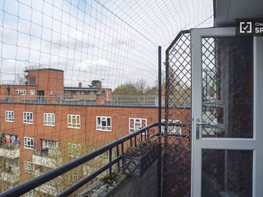 Immagine 19 di Camera condivisa in affitto  in Flat Shenstone House a Lambeth