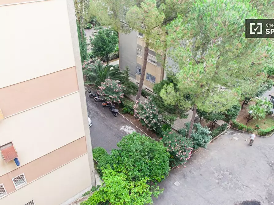 Immagine 14 di Camera condivisa in affitto  in Via Val Padana a Roma