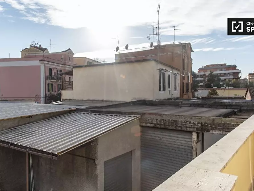 Immagine 19 di Camera condivisa in affitto  in Via dei Sulpici a Roma