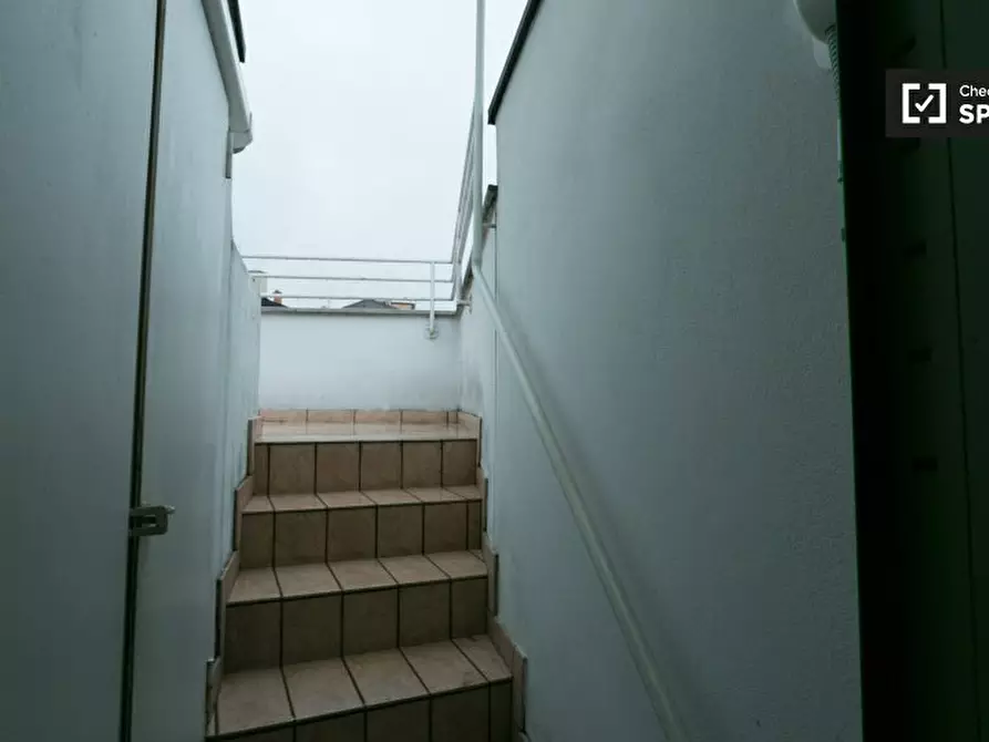 Immagine 14 di Appartamento in affitto  in Via Altaguardia a Milano