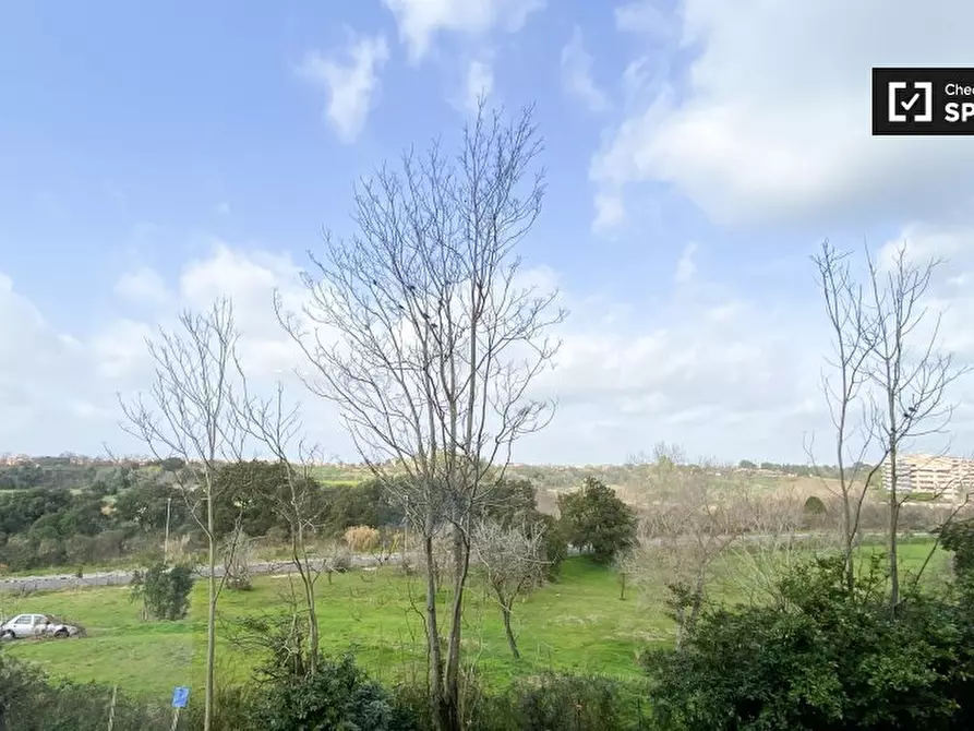 Immagine 5 di Appartamento in affitto  in Via Bogliasco a Roma