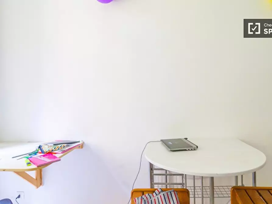 Immagine 10 di Camera condivisa in affitto  in Viale Gran Sasso a Milano