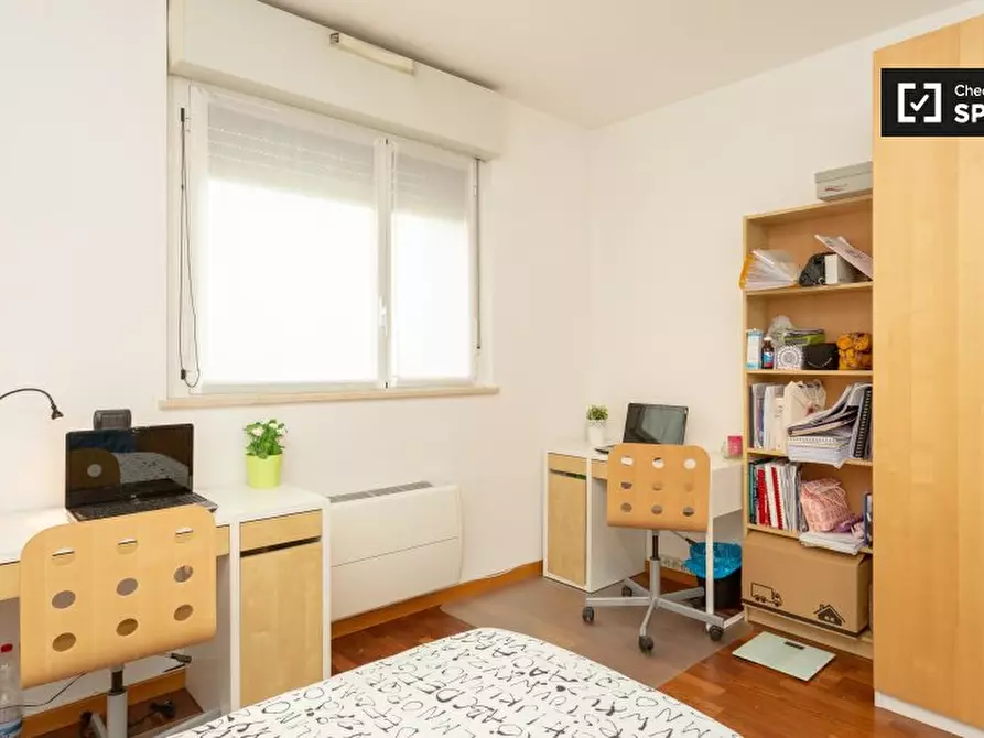 Immagine 4 di Camera condivisa in affitto  in Viale dell'Innovazione a Milano