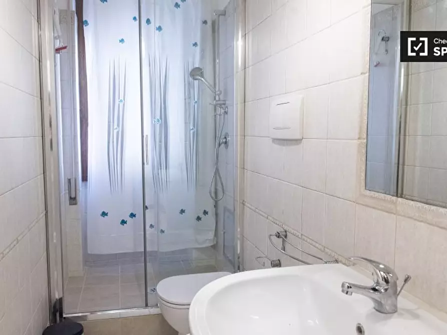 Immagine 6 di Camera condivisa in affitto  in Via Nomentana a Roma