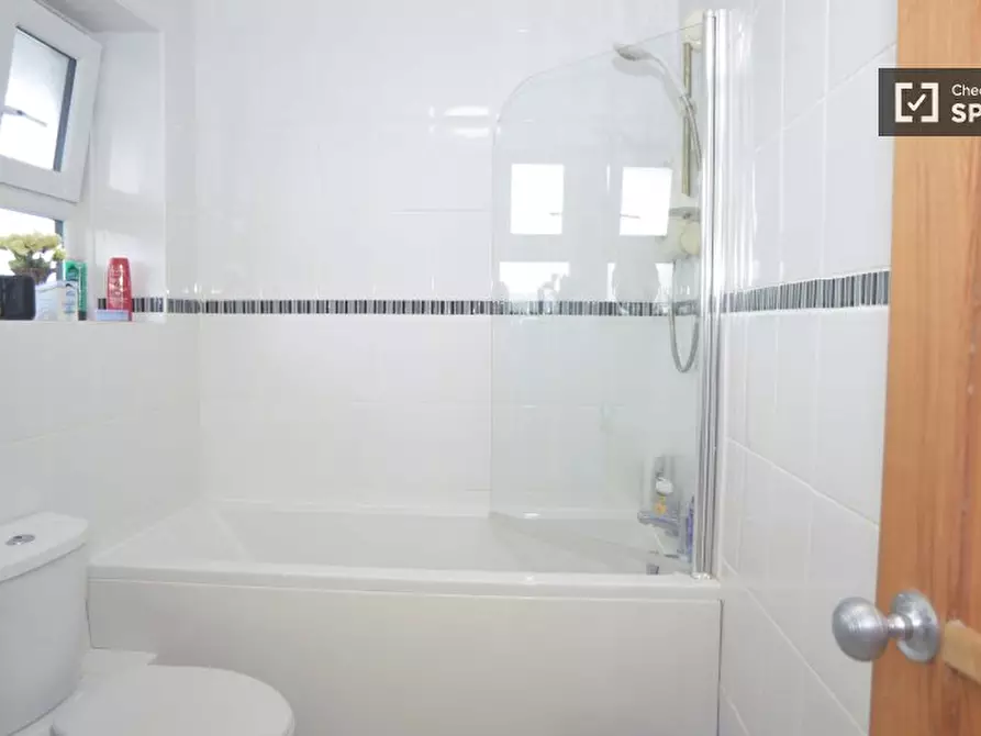 Immagine 16 di Camera condivisa in affitto  in Flat Shenstone House a Lambeth