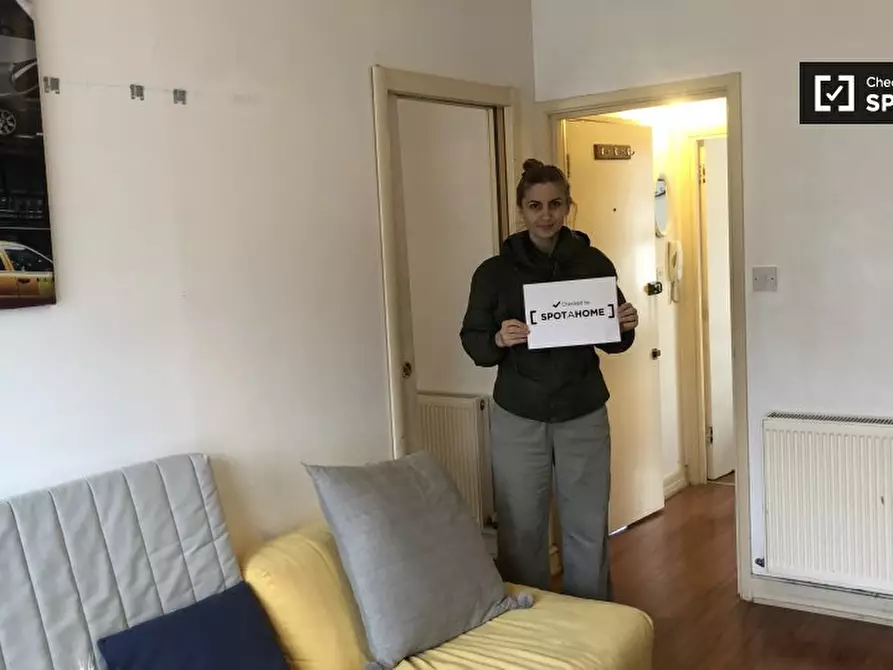 Immagine 2 di Appartamento in affitto  in Glengall Rd a Camden Town