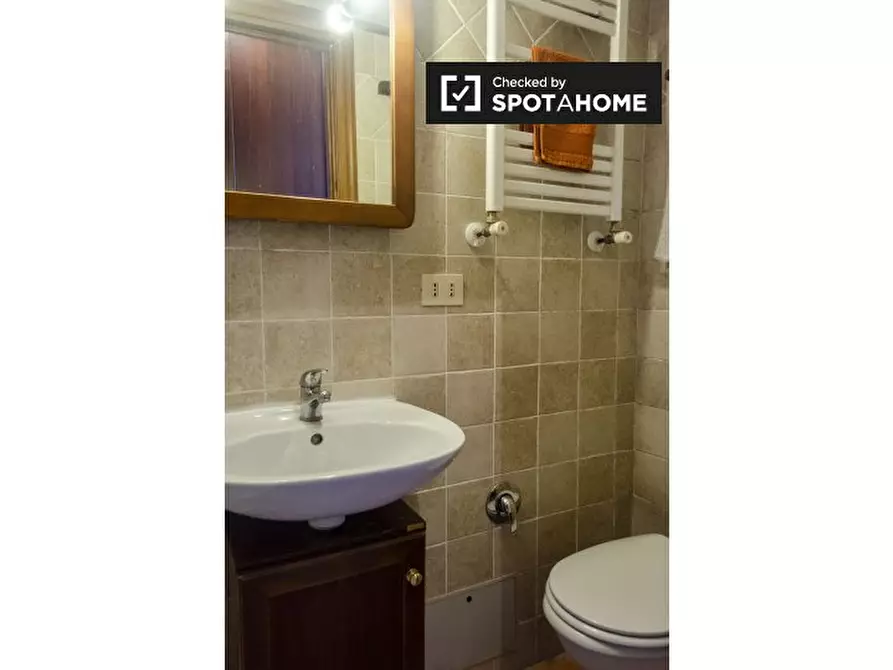 Immagine 16 di Appartamento in affitto  in Vicolo del Leopardo, 00153 Roma RM, Italy a Roma