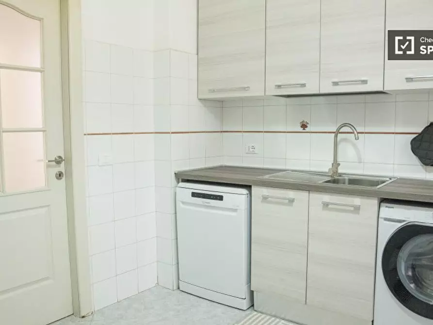 Immagine 7 di Camera condivisa in affitto  in Via Emilio Albertario a Roma