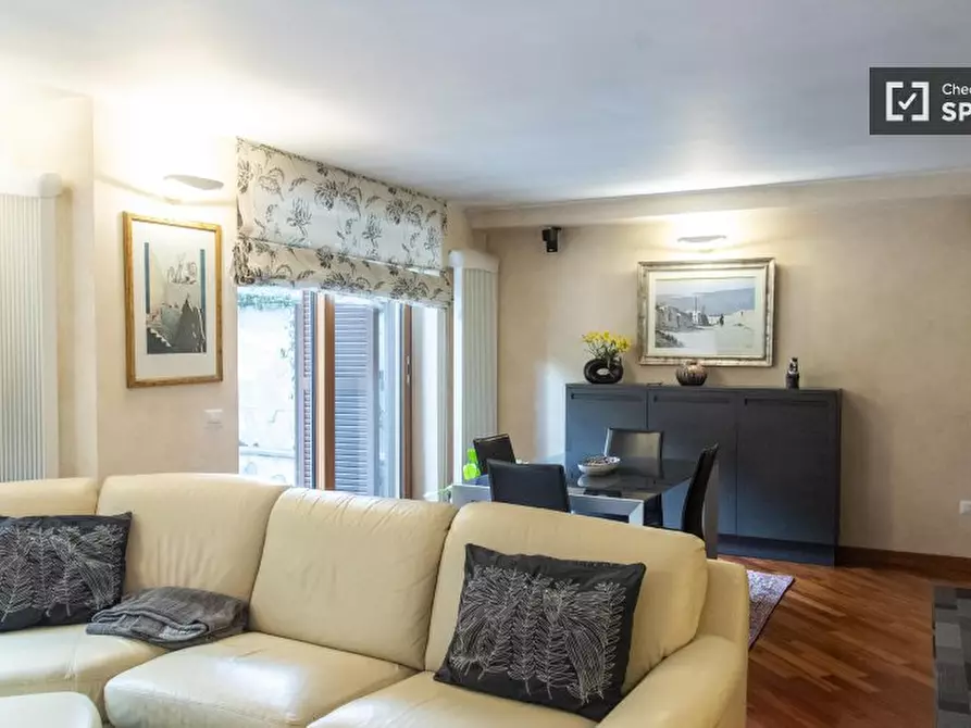 Immagine 9 di Appartamento in affitto  in Via Erode Attico a Roma