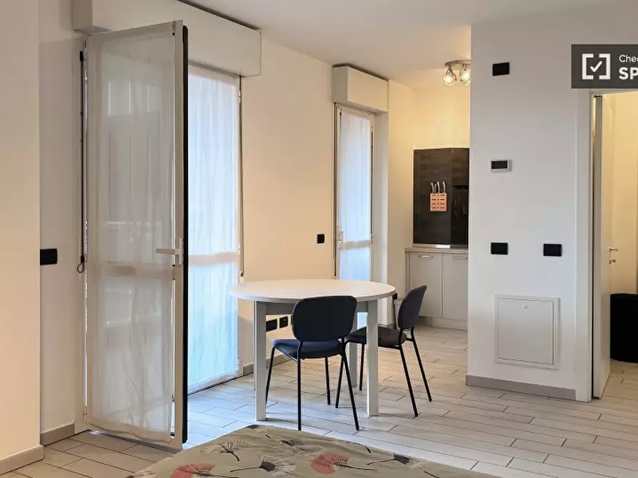 Immagine 1 di Ufficio in affitto  in Via Enrico Cosenz a Milano