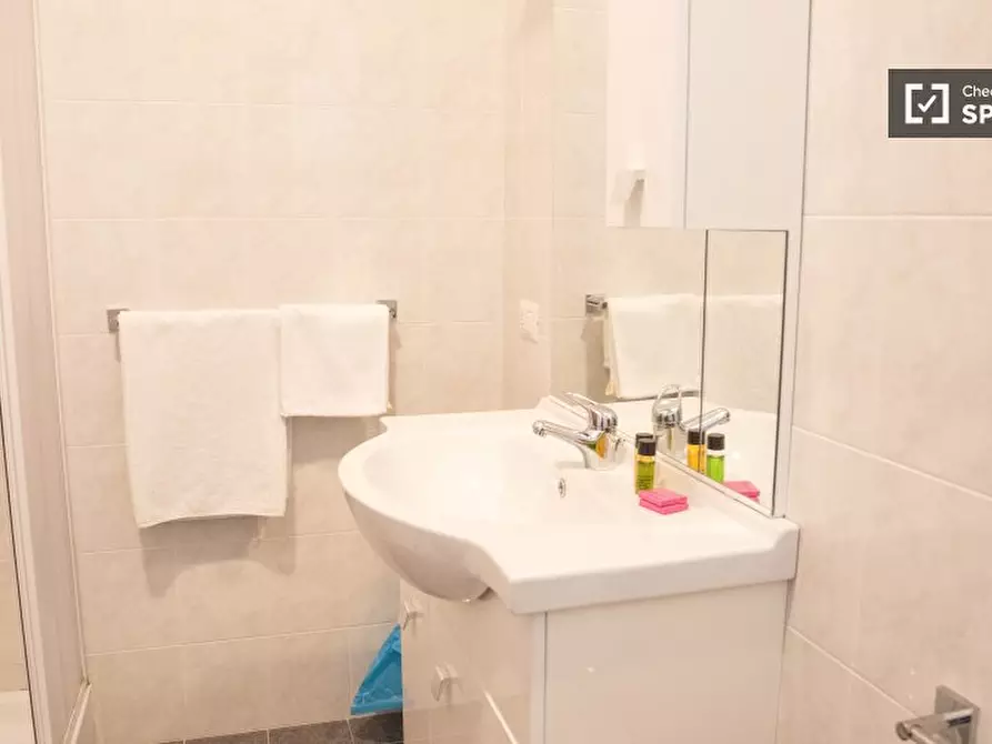 Immagine 10 di Ufficio in affitto  in Via della Balduina a Roma