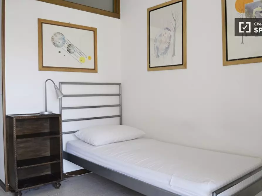 Immagine 14 di Camera condivisa in affitto  in via Treccani degli Alfieri a Milano