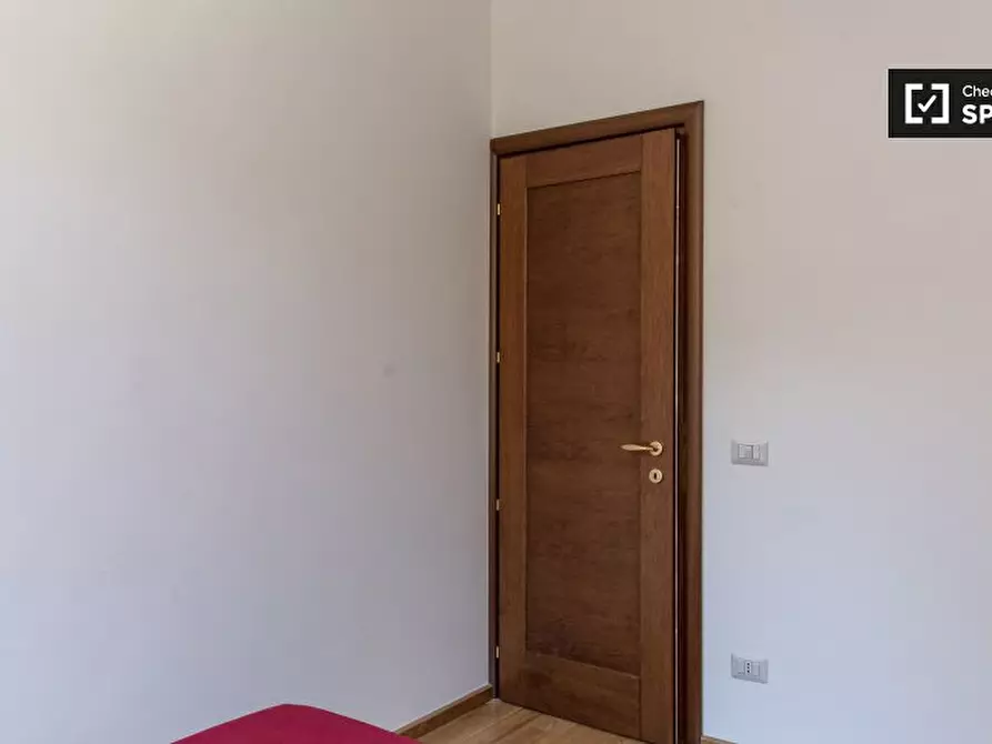 Immagine 3 di Camera condivisa in affitto  in Viale Furio Camillo, 00181 Roma RM, Italy a Roma