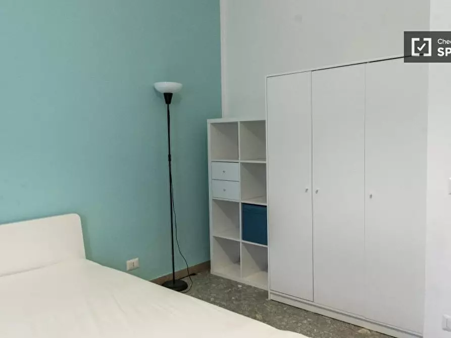 Immagine 2 di Camera condivisa in affitto  in Via Capo Miseno a Roma
