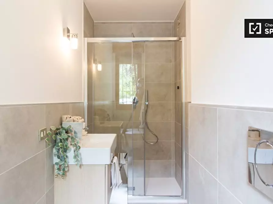 Immagine 6 di Camera condivisa in affitto  in Via Toce a Milano