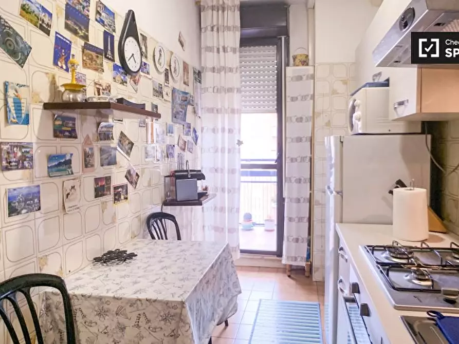 Immagine 5 di Camera condivisa in affitto  in Via Valentino Banal, 00177 Roma RM, Italy a Roma