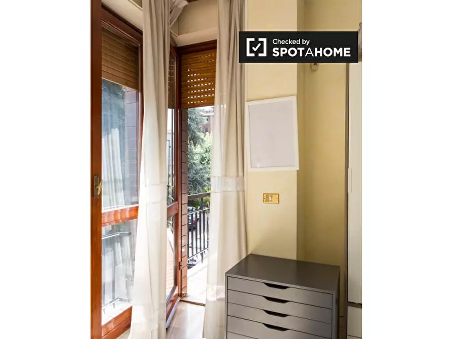 Immagine 3 di Camera condivisa in affitto  in Via Francesco Nava, 20159 Milano MI, Italy a Milano