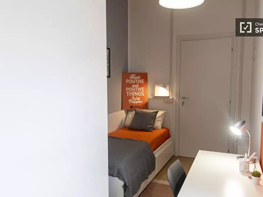 Immagine 3 di Camera condivisa in affitto  in Lungotevere di Pietra Papa a Roma