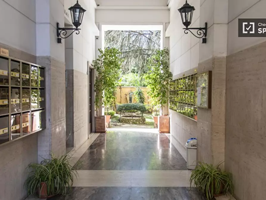 Immagine 17 di Appartamento in affitto  in Via Raimondo Montecuccoli a Roma