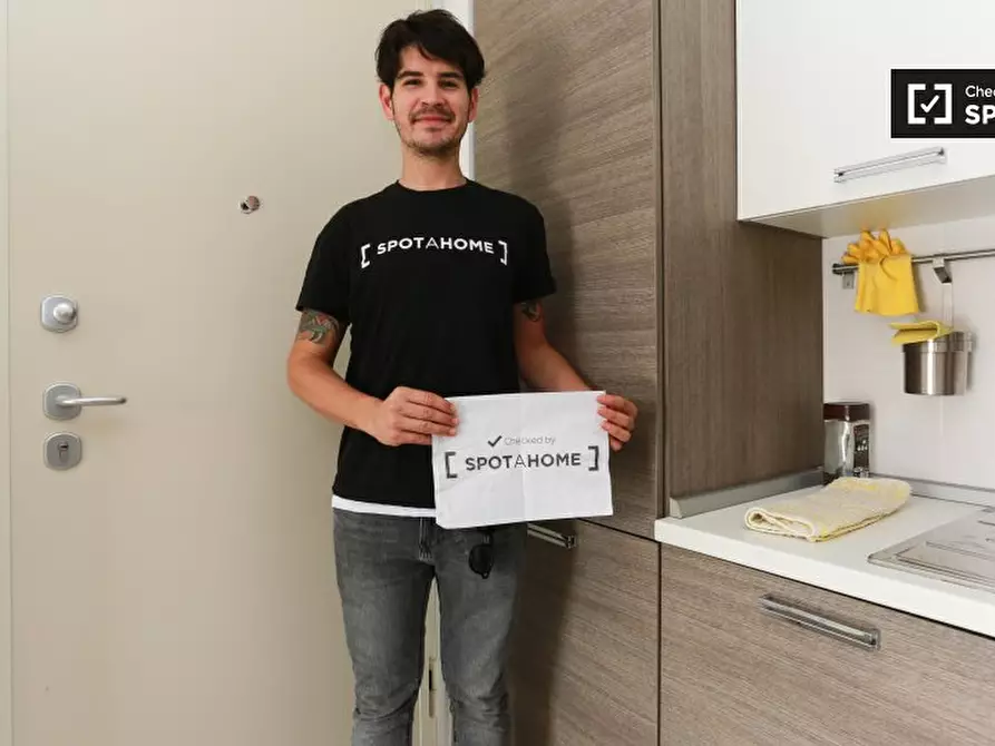 Immagine 18 di Appartamento in affitto  in Via Clitumno a Milano