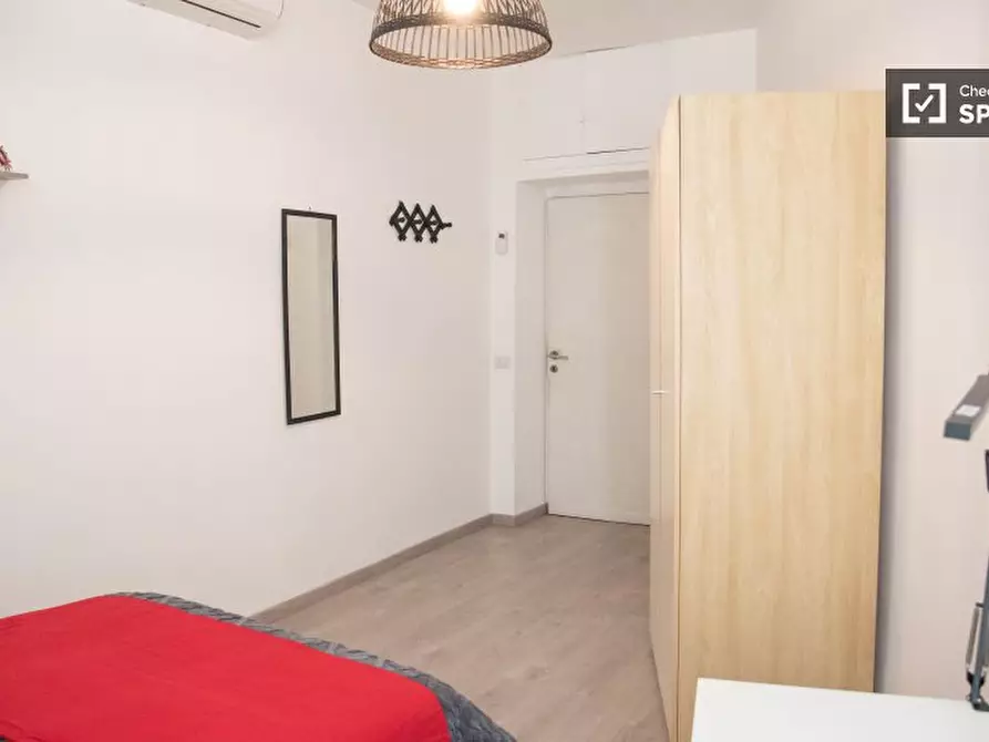 Immagine 17 di Camera condivisa in affitto  in Via Ostiense a Roma