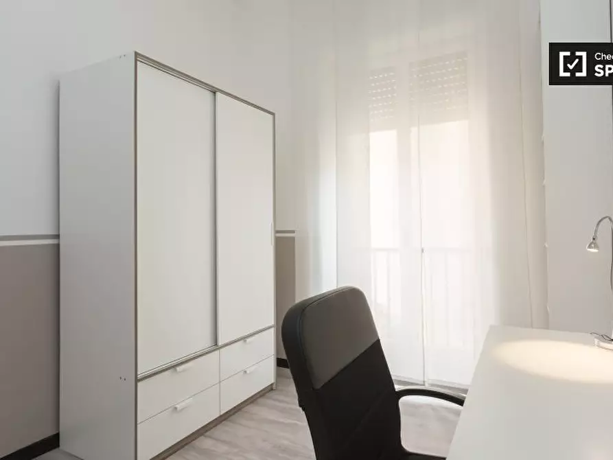 Immagine 3 di Camera condivisa in affitto  in Via Vincenzo Monti a Milano