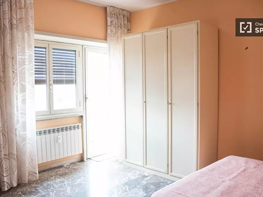 Immagine 19 di Camera condivisa in affitto  in Via Quirino Majorana a Roma