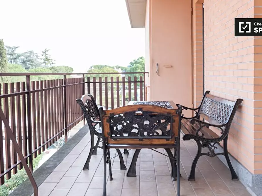 Immagine 14 di Camera condivisa in affitto  in Via Giuseppe Gregoraci a Roma