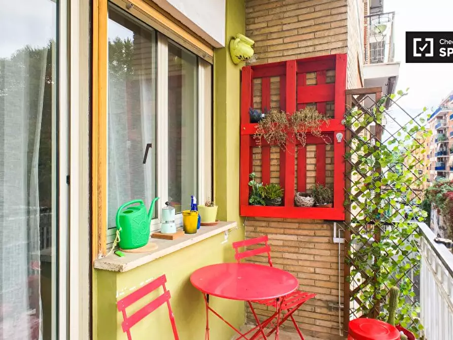 Immagine 17 di Camera condivisa in affitto  in Via Ettore Giovenale a Roma