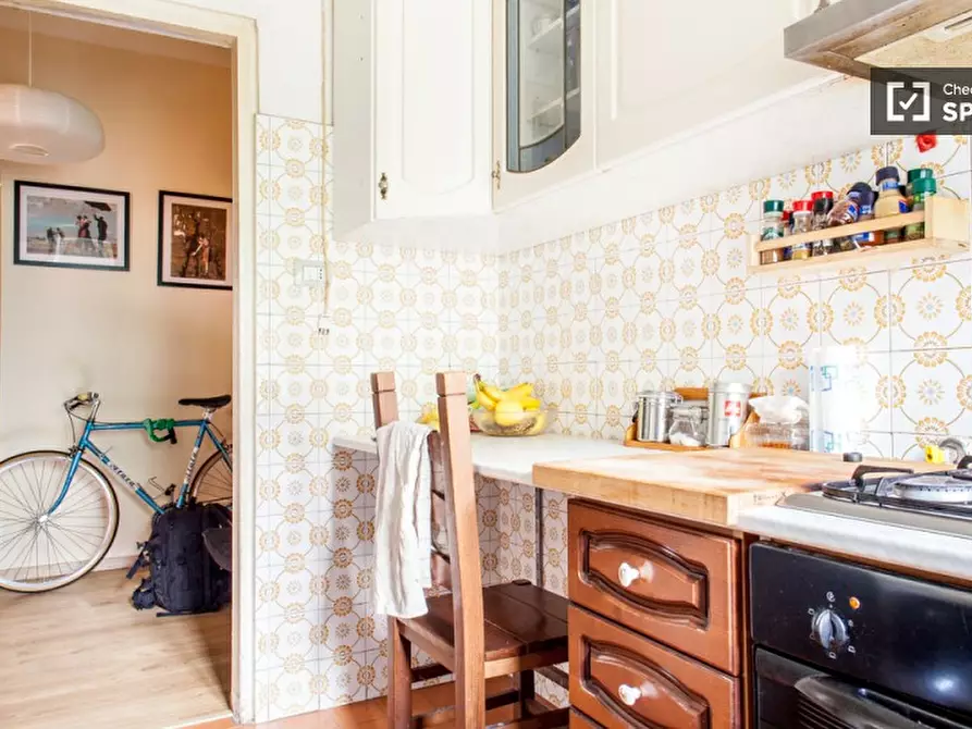 Immagine 11 di Camera condivisa in affitto  in Via Sagunto a Roma