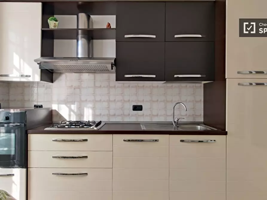 Immagine 17 di Appartamento in affitto  in Via Luca della Robbia, 20145 Milano MI, Italy a Milano