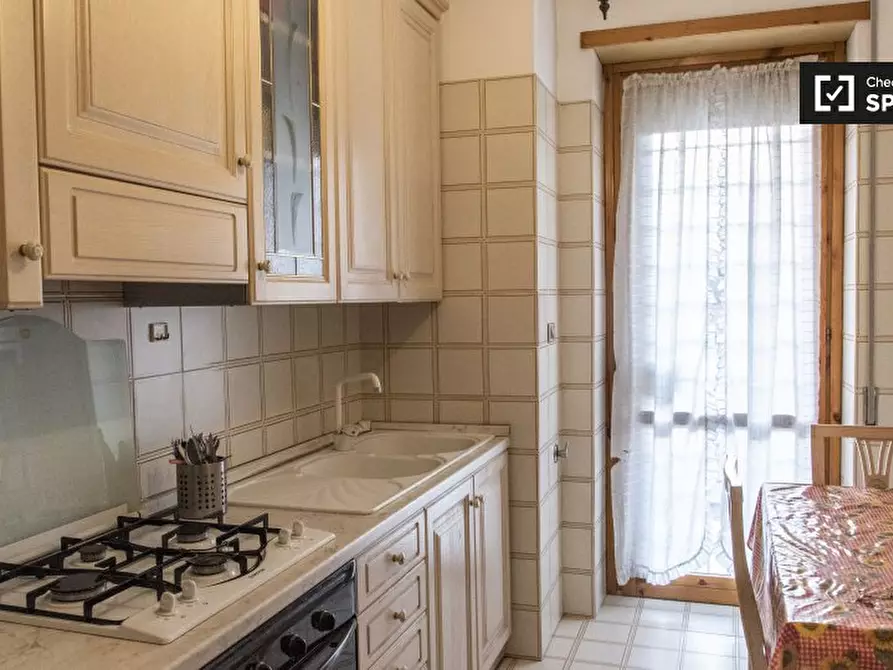 Immagine 15 di Camera condivisa in affitto  in Viale della Grande Muraglia a Roma