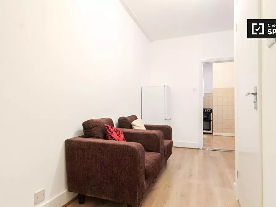 Immagine 5 di Camera condivisa in affitto  in Drayton Road a Tottenham