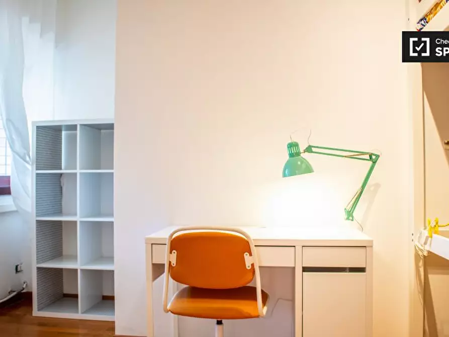 Immagine 2 di Camera condivisa in affitto  in Via Alfredo Catalani a Roma