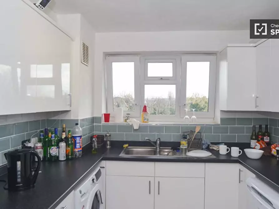 Immagine 9 di Camera condivisa in affitto  in Flat Shenstone House a Lambeth