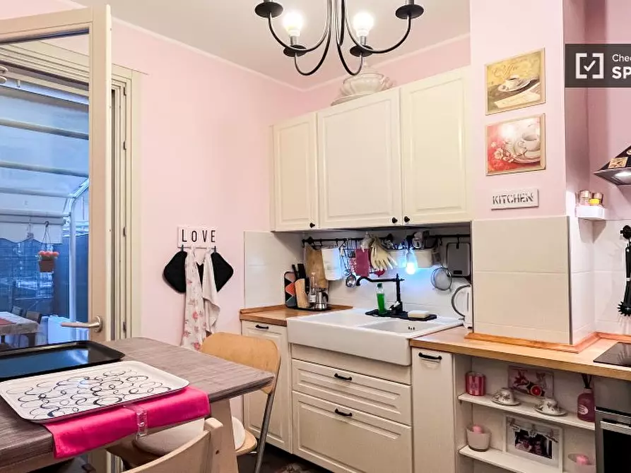 Immagine 10 di Camera condivisa in affitto  in Via IV Novembre a Corsico