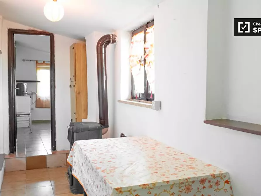 Immagine 1 di Appartamento in affitto  in Via di Porta Medaglia, 148, 00134 Roma RM, Italy a Roma