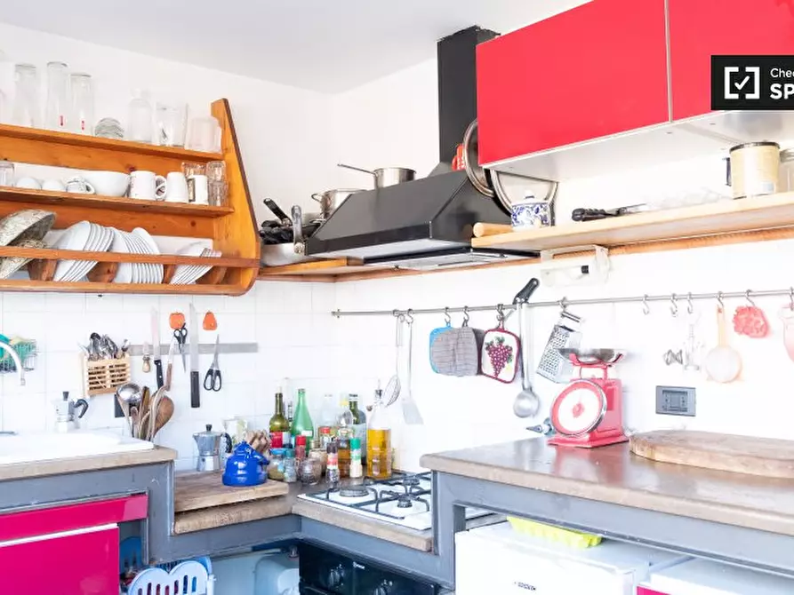 Immagine 14 di Camera condivisa in affitto  in Via Pietro D'Assisi a Roma