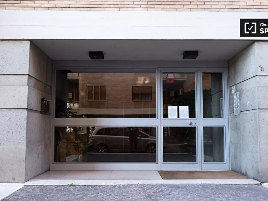 Immagine 17 di Camera condivisa in affitto  in Via Filippo Serafini, 00173 Roma RM, Italy a Roma