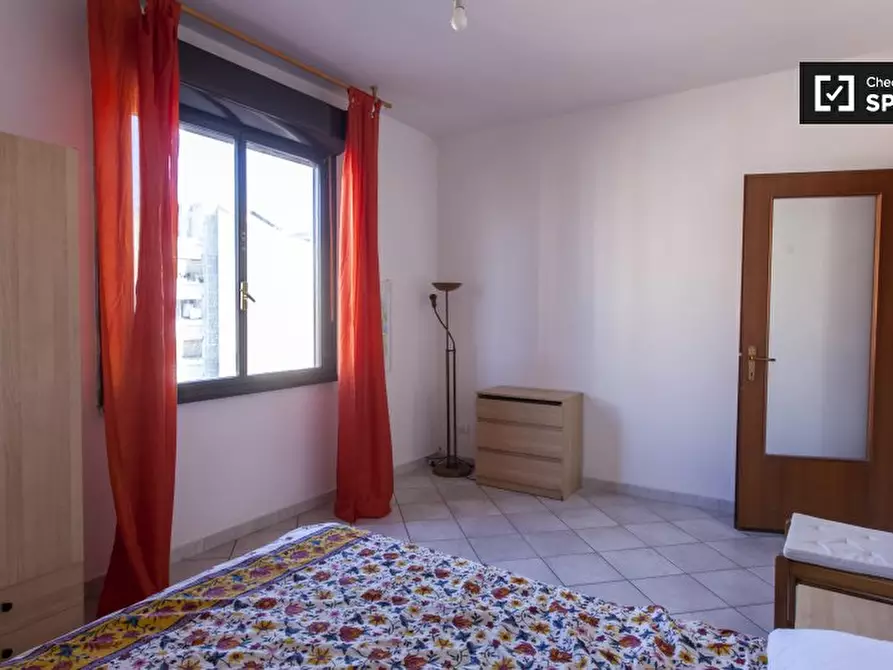 Immagine 4 di Camera condivisa in affitto  in Via Valentino Banal, 00177 Roma RM, Italy a Roma