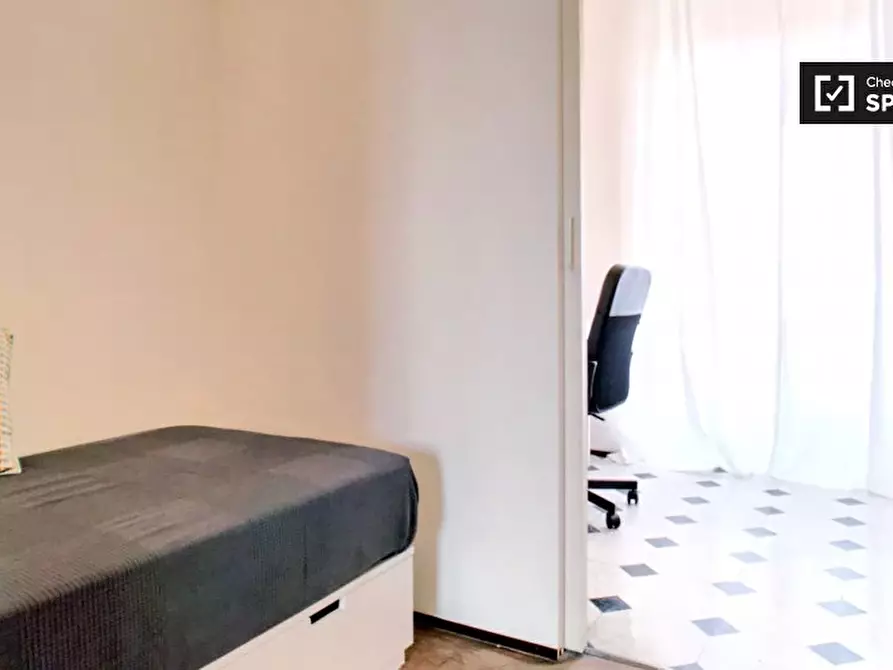 Immagine 4 di Camera condivisa in affitto  in Via Teodosio a Milano