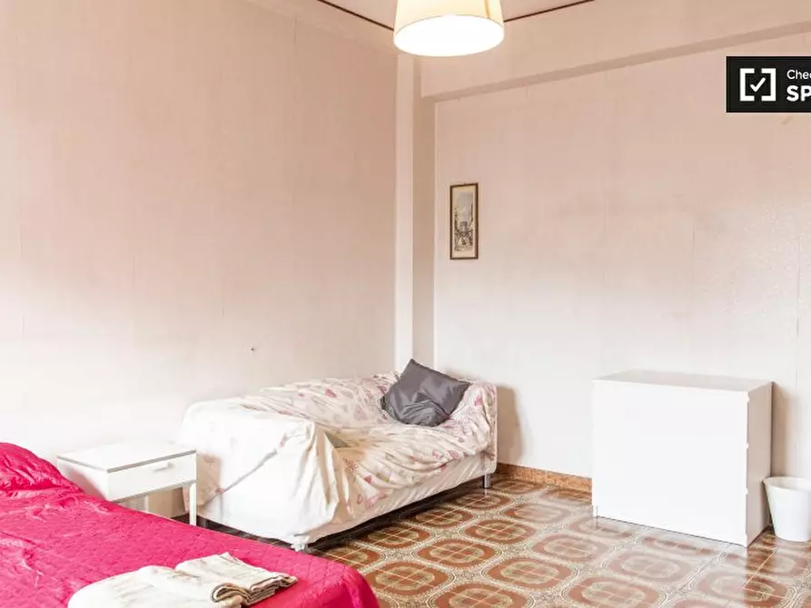 Immagine 3 di Camera condivisa in affitto  in Via Bartolomeo Colleoni a Roma