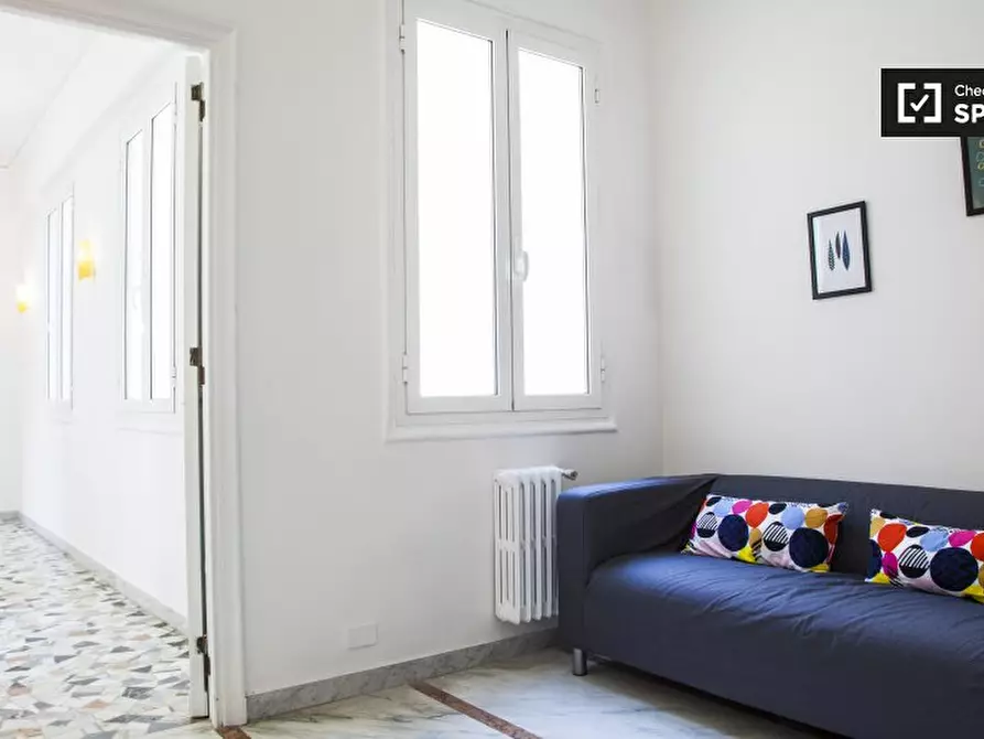 Immagine 9 di Camera condivisa in affitto  in Via Nemorense, 00198 Roma RM, Italy a Roma