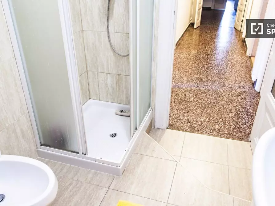 Immagine 12 di Camera condivisa in affitto  in Via Giuseppe Vasi a Roma