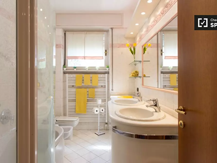 Immagine 10 di Camera condivisa in affitto  in Via Giovanni Pezzotti a Milano