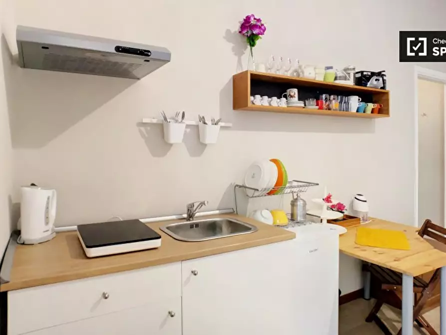 Immagine 7 di Camera condivisa in affitto  in Viale Famagosta, 20142 Milano MI, Italy a Milano