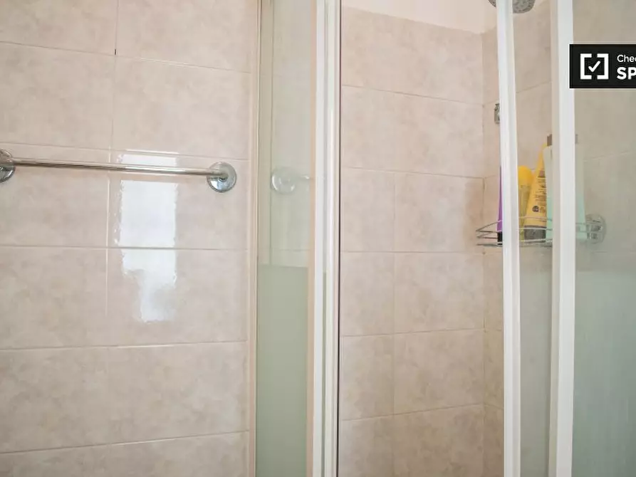 Immagine 6 di Camera condivisa in affitto  in Via Salaria, 00198 Roma RM, Italy a Roma