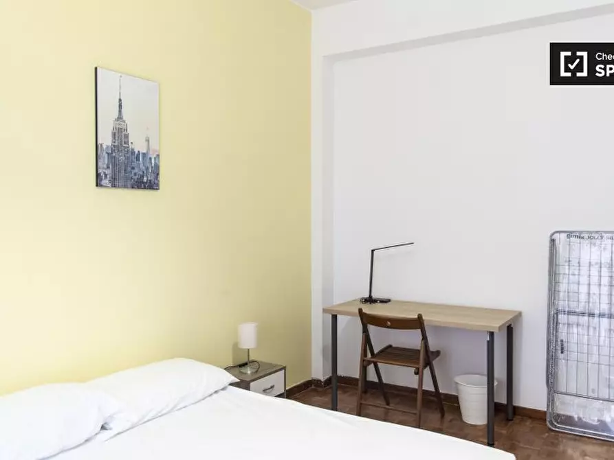 Immagine 4 di Camera condivisa in affitto  in Viale di Vigna Pia a Roma