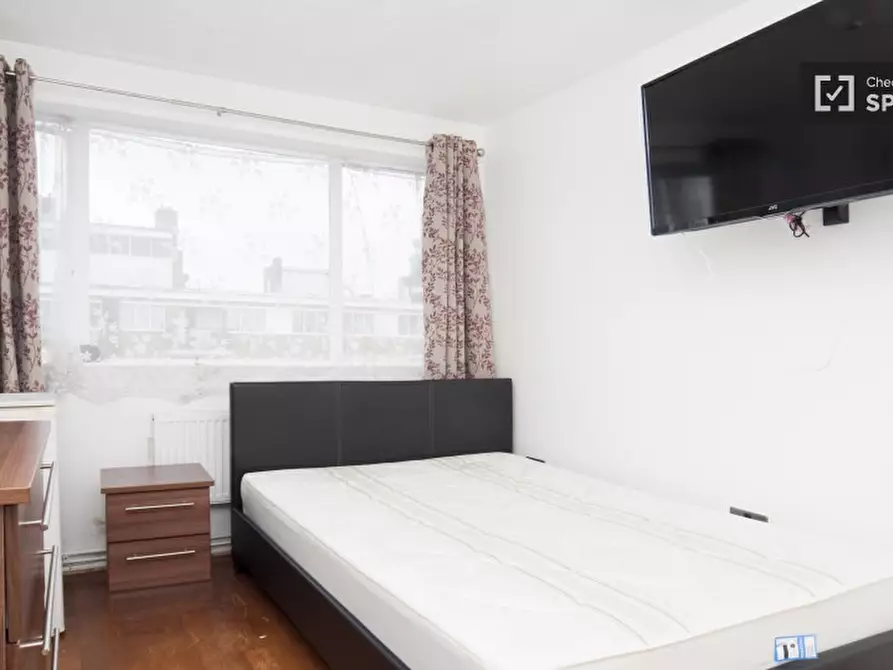 Immagine 1 di Camera condivisa in affitto  in Tildesley Road a Wandsworth
